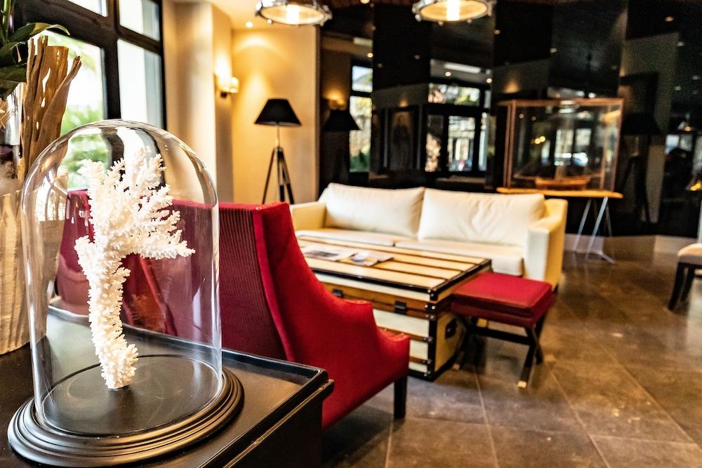 Le Nouveau Monde Hotel